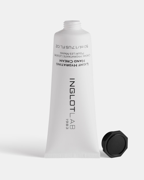 Leichte feuchtigkeitsspendende Handcreme
